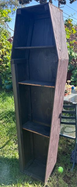 Large coffin shelf