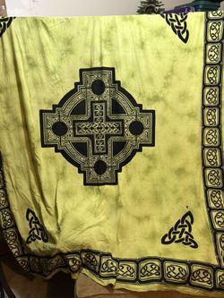 Tapestry, Green With Celtic Cross