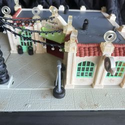 Disney Pixar Cars Precision Series Luigi's Casa Della Tires Playset. 