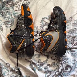 Nike Kyrie 