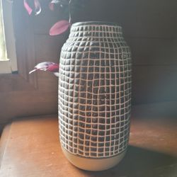Ceramic Flower Vase 