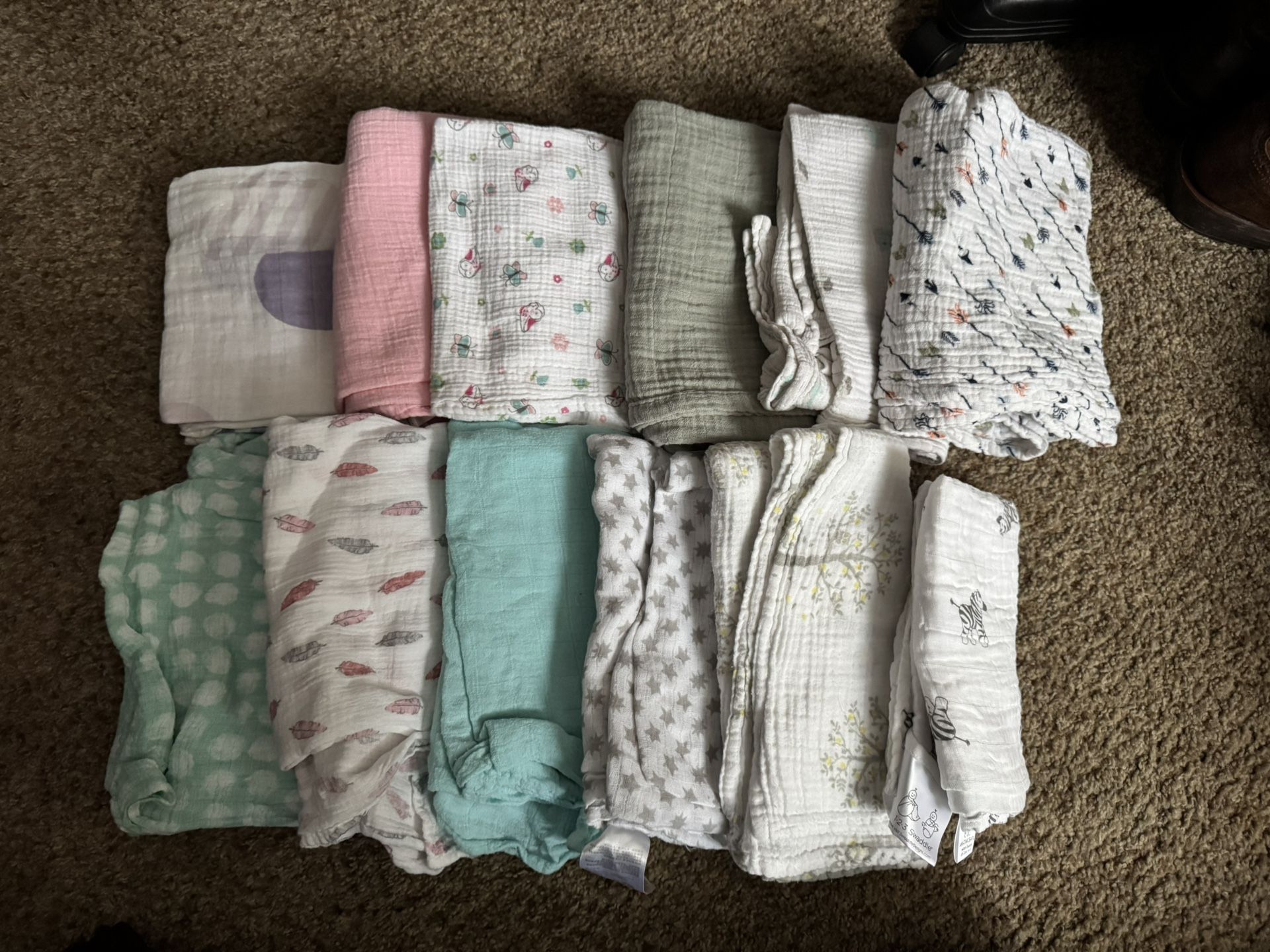 Baby Swaddles & Swaddling Blankets