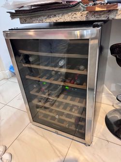 Frigidaire Dual Zone Wine Cooler