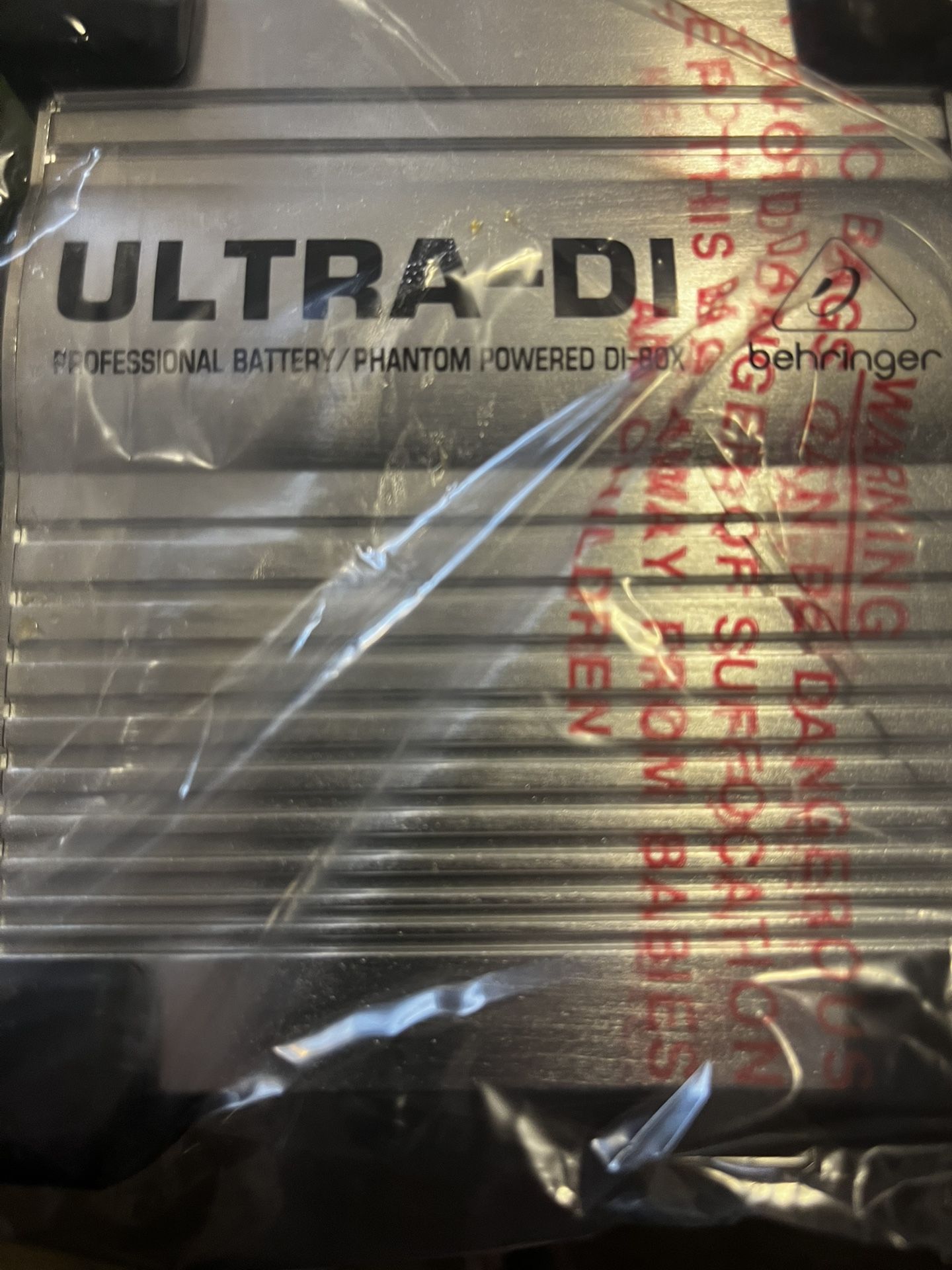 Behringer Ultra DI