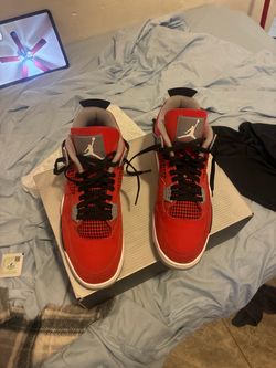 Air Jordan 4 ‘Toro Bravo’