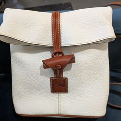 NEW! Dooney & Bourke White Pebble Grain Leather