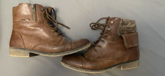 Short Brown Women’s Boots Size 9.5