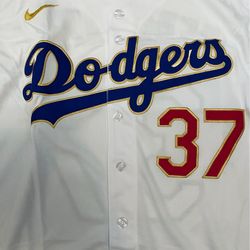 White gold and blue Los Angeles dodgers 2026 championship Teoscar Hernandez jersey