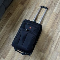 SwissGear Expandable Carry-On Suitcase – 21” Black