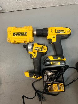 Dewalt 20v Drill with Impact Bag and Charger