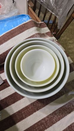 Mixing bowls
