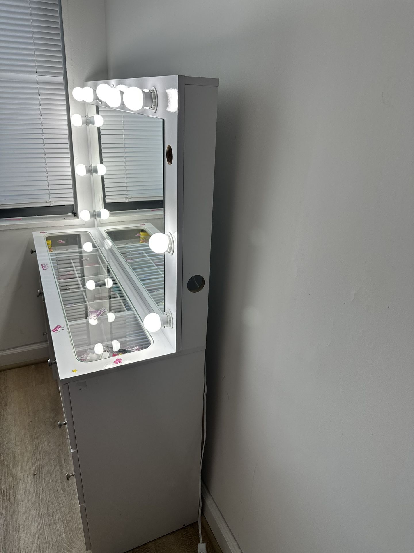 Makeup Vanity