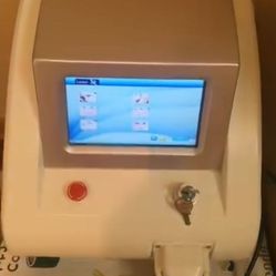 Pico Laser Machine — Excellent Condition!