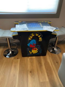 PAC Man console
