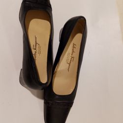 Salvatore Ferragamo Shoes Made In Italy. Black