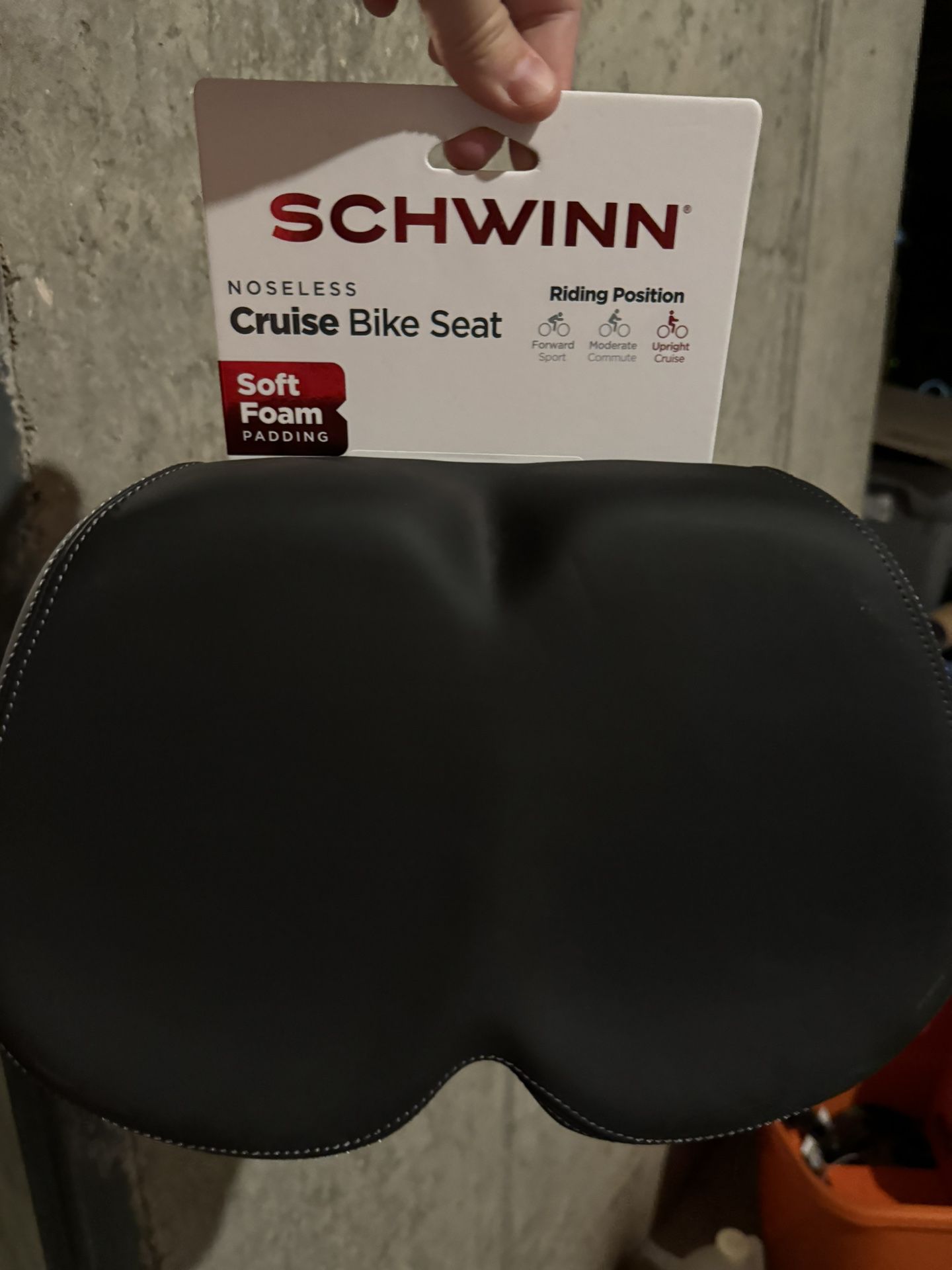 Schwinn Cruise Noseless Foam Bicycle Saddle, Black