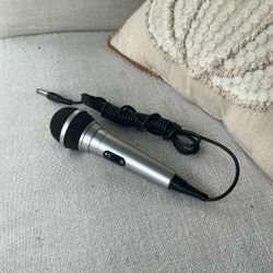 Microphone 