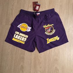 Size Medium - Mitchell & Ness Lakers Nylon Shorts - NBA Basketball Kobe LeBron Nike Sports New Era