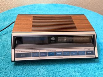 General Electric AM/FM Clock Radio