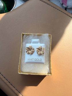 14k Flower Earrings