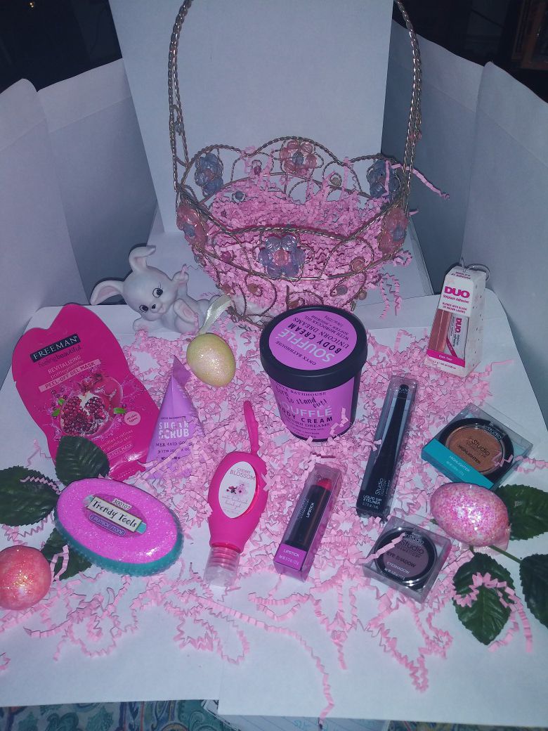 Prefilled hand made pink girls easter basket makeup and selfcare, scrub, facial, skin, beauty, spa, bunny, girly