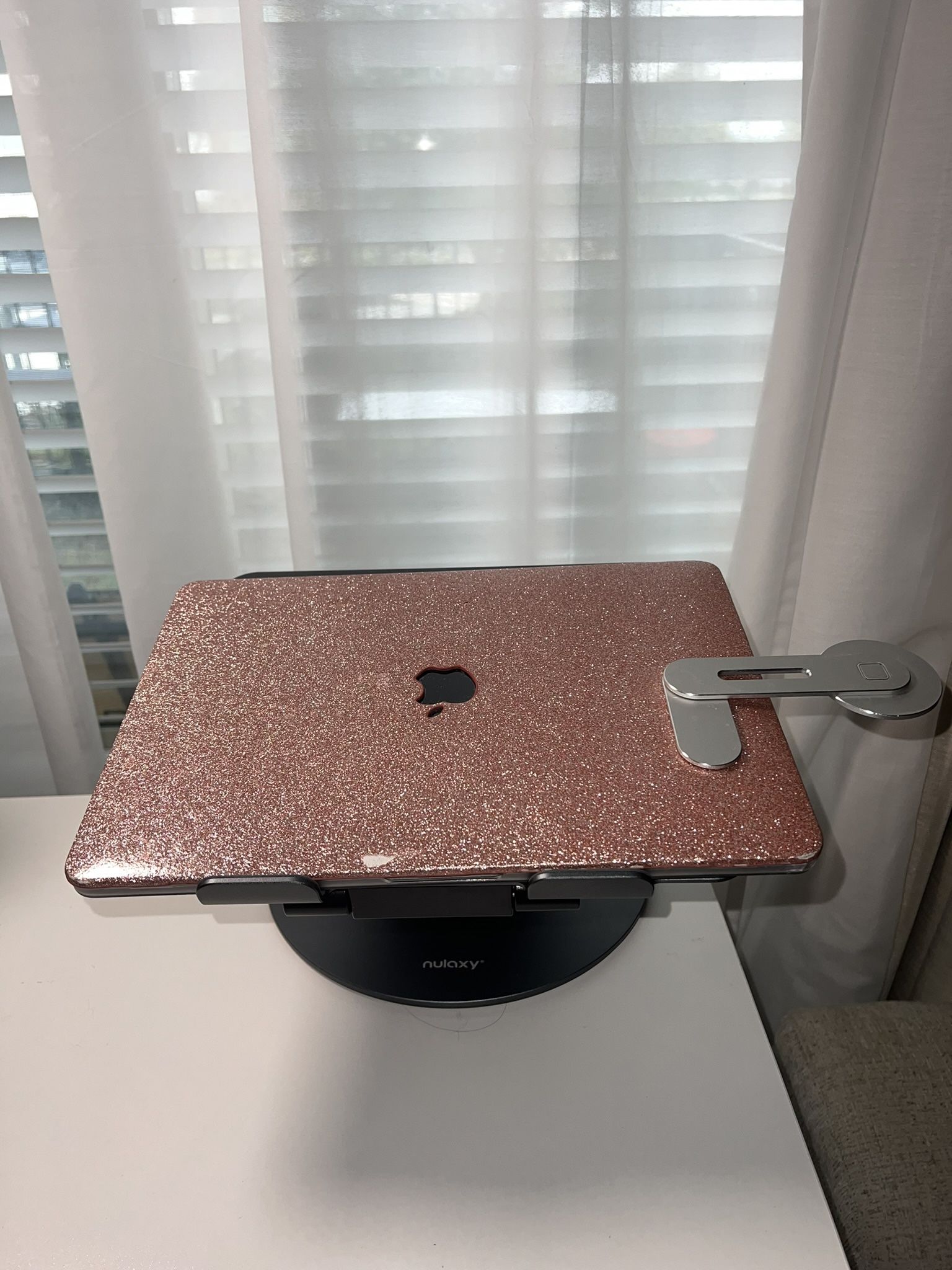 MacBook Pro 2020 – 13-inch – 256 GB SSD – 8 GB RAM – Excellent Condition – Ready to Use