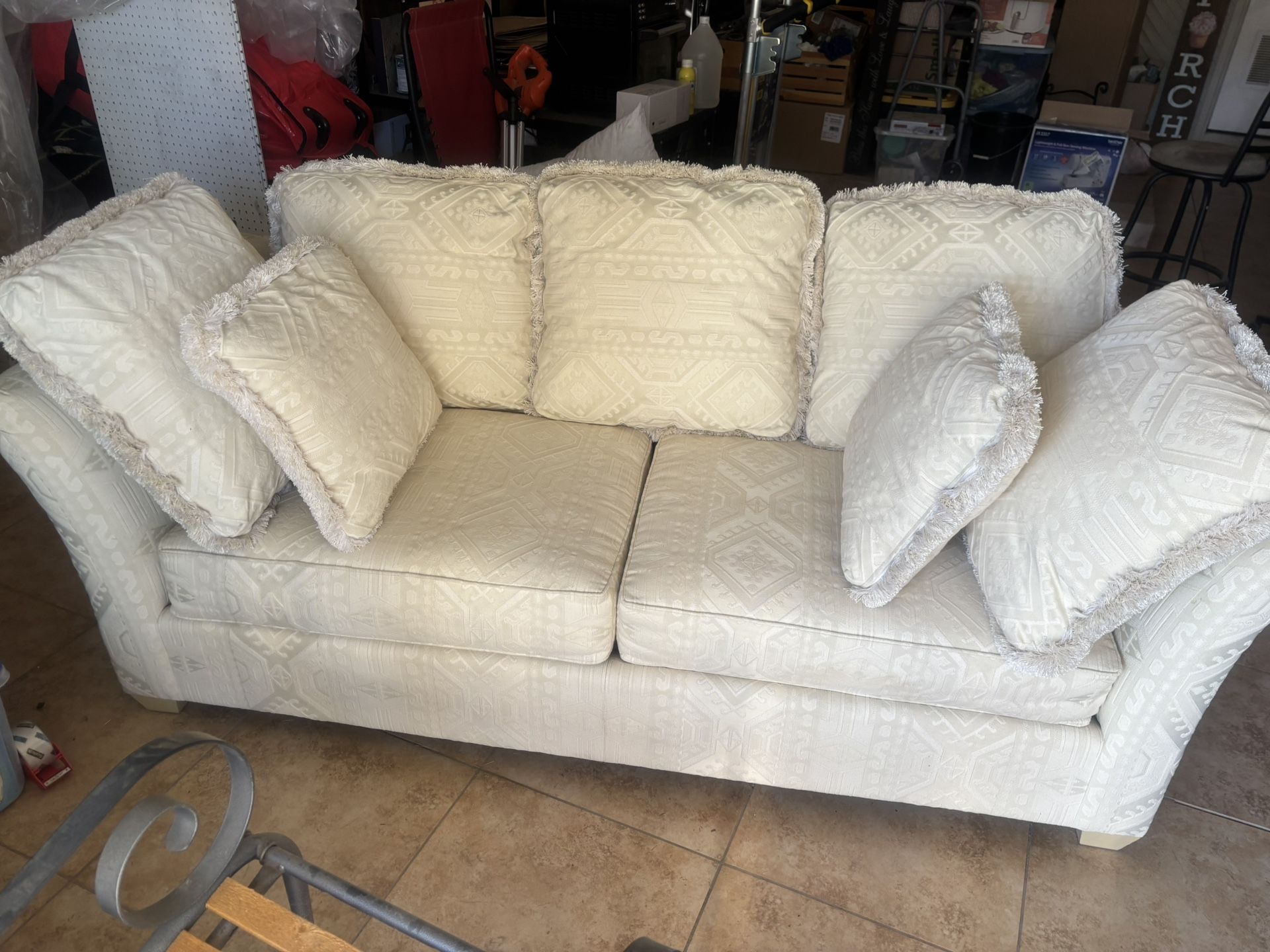 Sofa….Picture Looks Yellow In Places. It’s Not!!!!!
