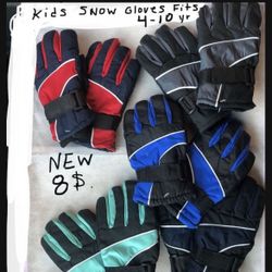 Snow Gloves 8$ Each Brand NEW PICK UP DTLA NEAR UNION STATION