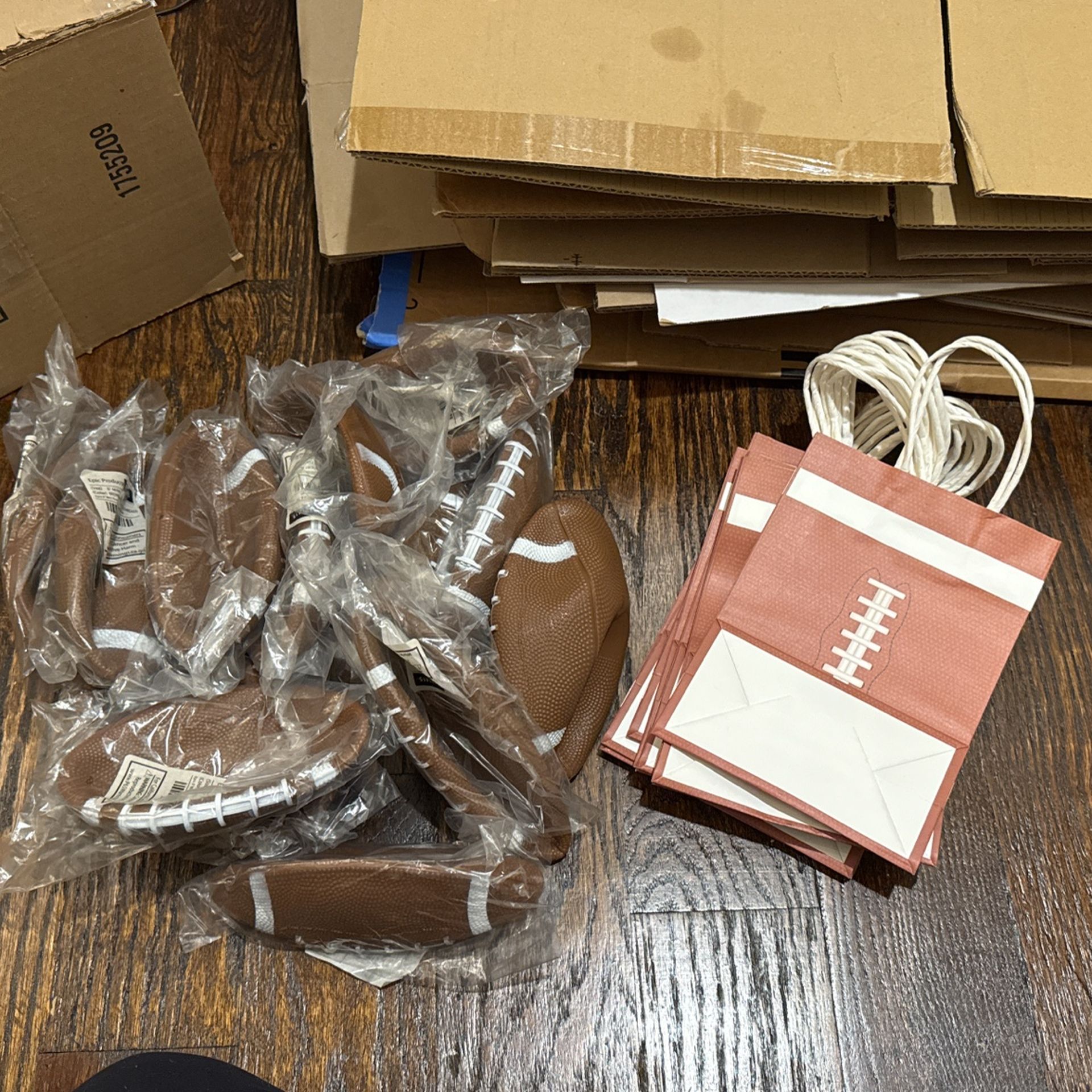Set Of 14 Rubber Football Party Favors And 14 Bags