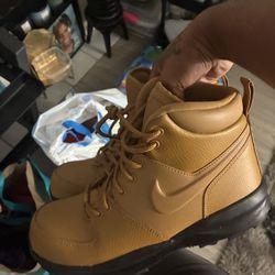 Nike Boots