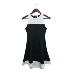 This adorable sleeveless black & white dress By Divided.  Size 8