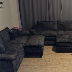 Black Chenille Couch & Loveseat Set W/ Ottoman’s 