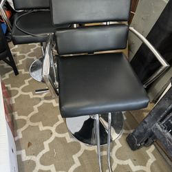 2 Matching Salon Barber Stylist Chairs Sold As Package. In Great Condition 