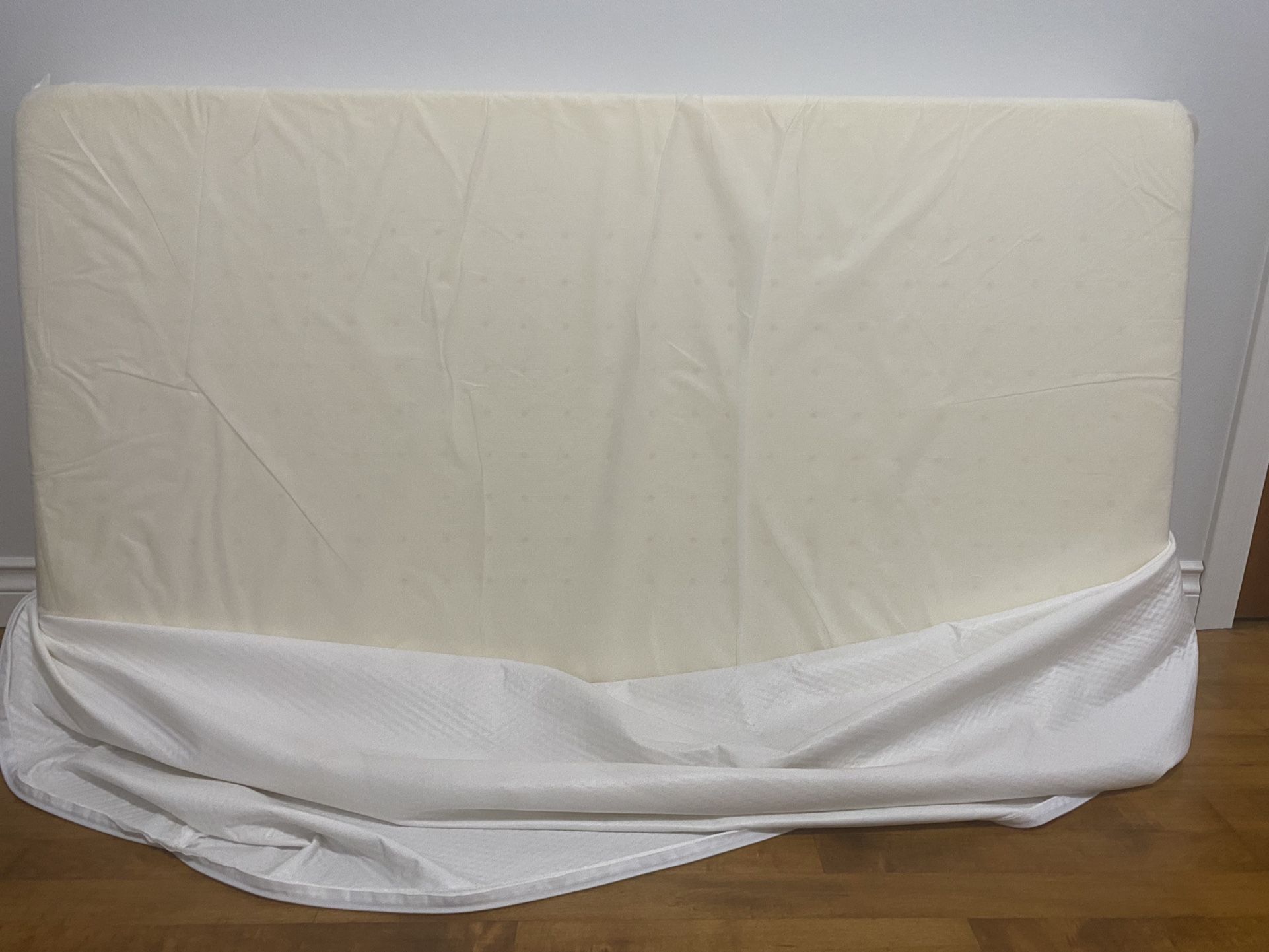 Delta 4 In 1 Convertible Crib & Mattress for Sale in Newberg, OR OfferUp