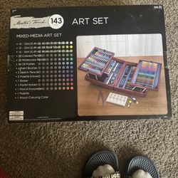 Master Touch Fine Art Studio 143 Piece Art Set