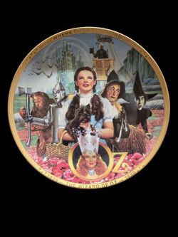 WIZARD OF OZ COLLECTOR PLATES