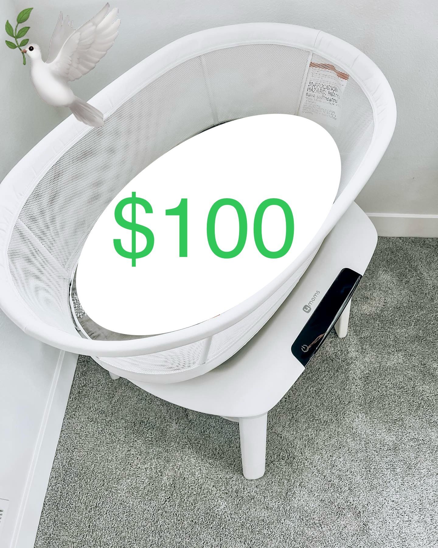 Gently Used MamaRoo Sleep Bassinet - Smart, Safe, Soothing w/ App Control