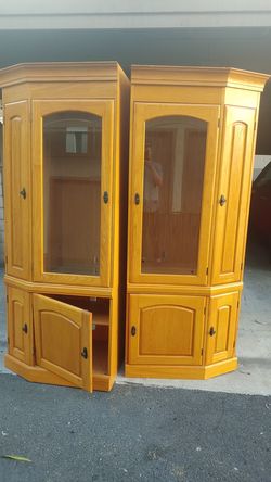 Entertainment center