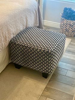 NEAT Geometric Accent Ottoman