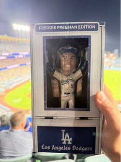 Freddie freeman Walk off Hr 18th inning bobble head