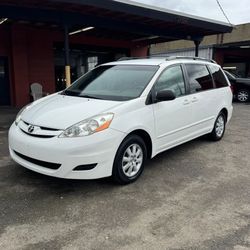 2008 Toyota Sienna