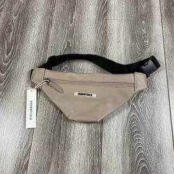 ESSENTIALS fanny pack
