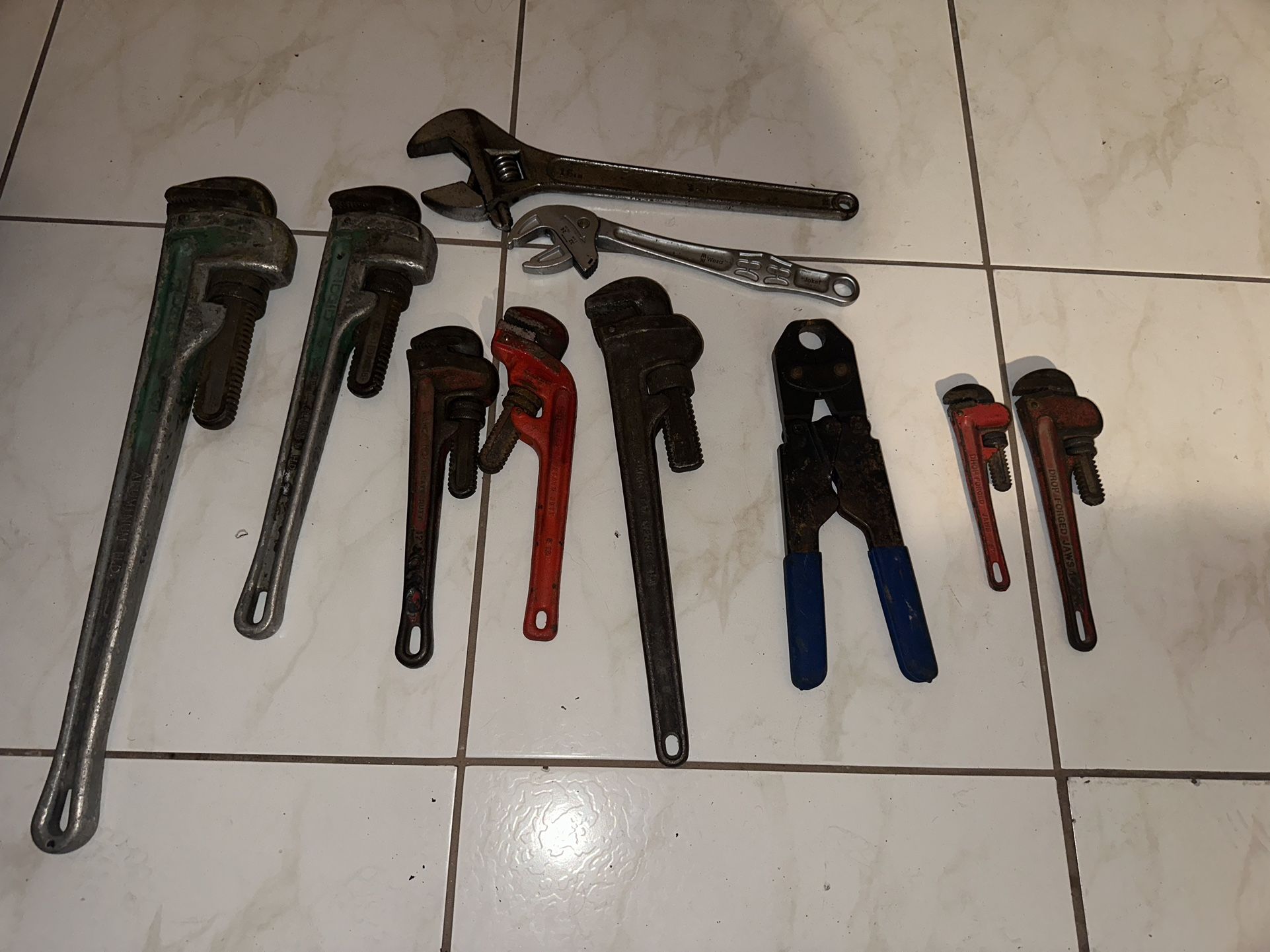 Plumbing Tools (Pipe Wrench & Pro Pex Crimped)
