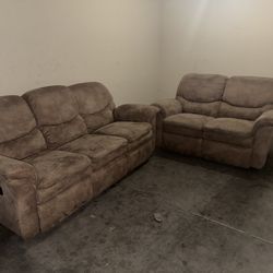 LA-Z-BOY SOFA AND LOVESEAT