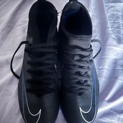 NIKE SOCCER BOOTS