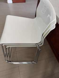 $ 3 White Modern Bar Stools Chairs Like New!