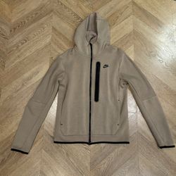 Nike Men’s Tech Fleece Full-Zip Sweater