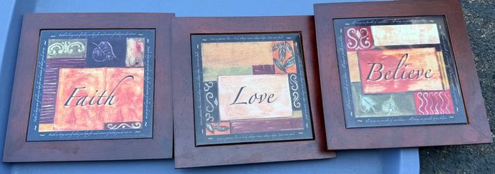 3 Decorative wooden frames