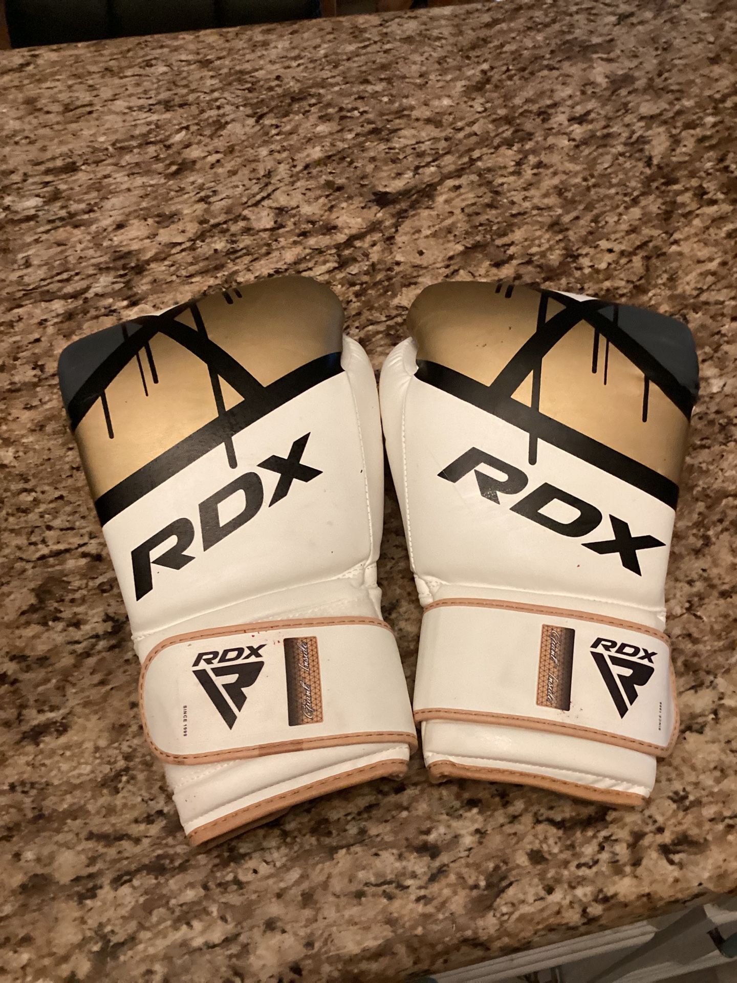 RDX boxing and martial art gloves 14 ounce