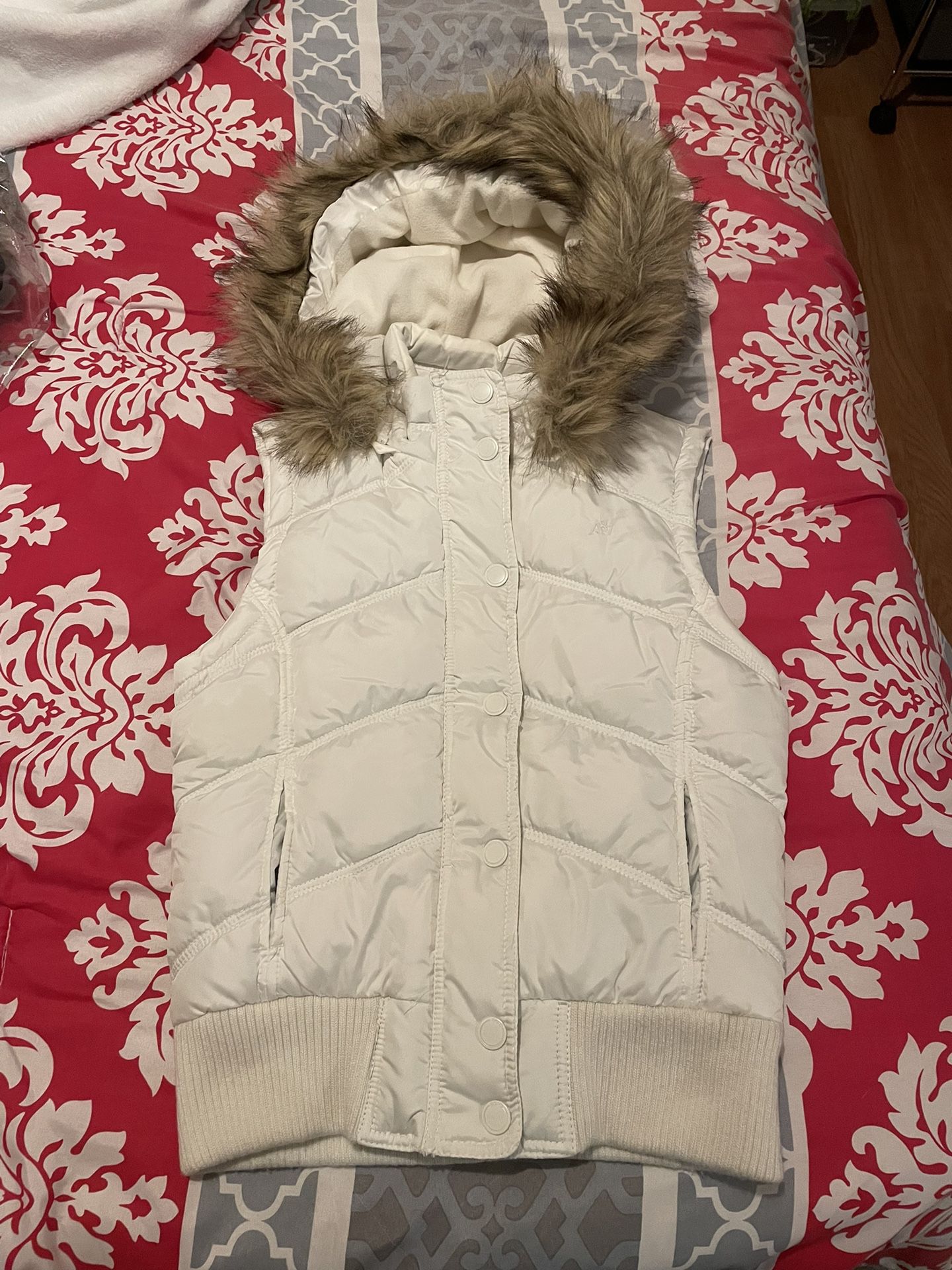  Jackets & Coats White F21 Puffer Vest WITH Fur Trim Hood